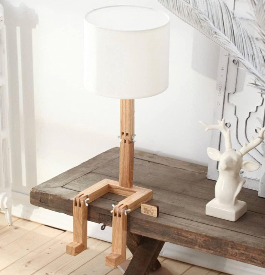 Skandinavische Tischlampe aus Holz mit Integrierter Ablage
