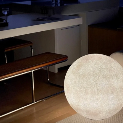 LED-Mond-Stehlampe mit verstellbarer Helligkeit