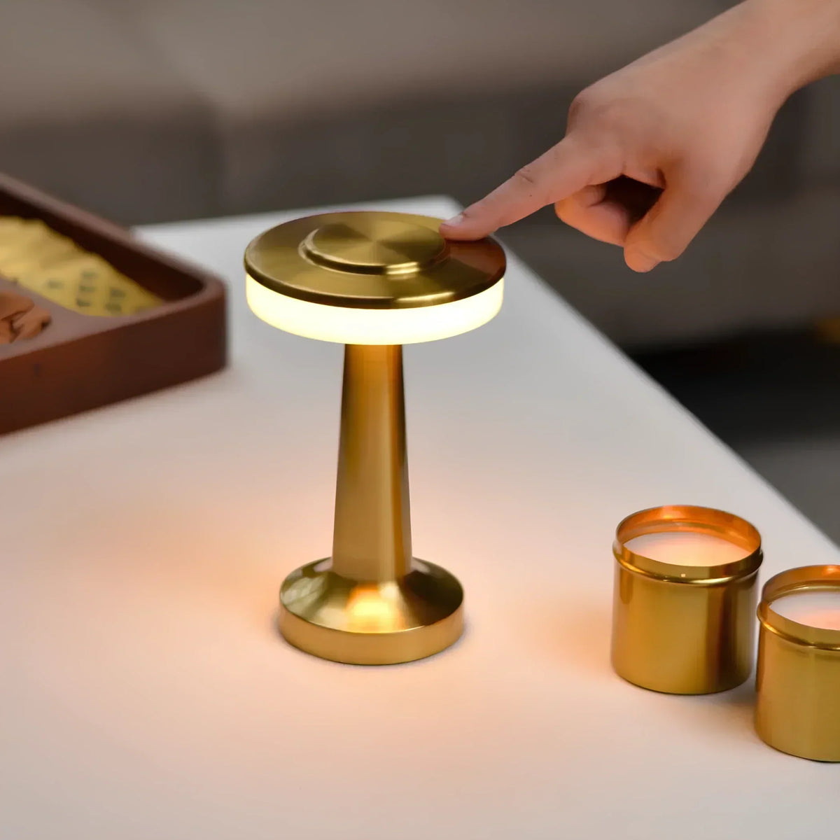 Kabellose LED-Tischleuchte mit Touch-Dimmfunktion