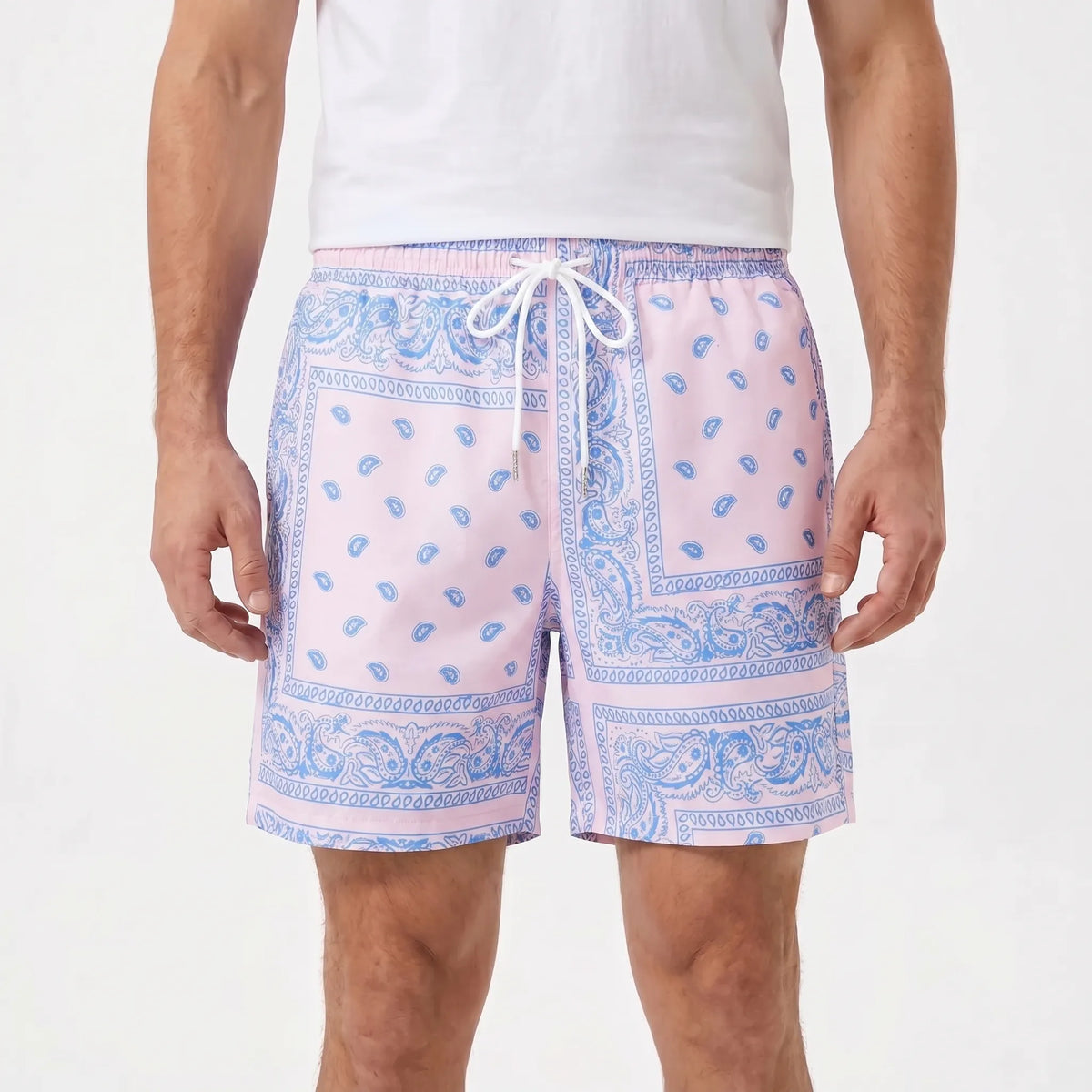 Herren-Badeshorts mit Bandana-Print und Kordelzug