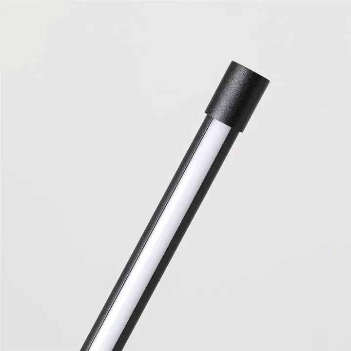 Dimmbare LED-Stehlampe 142 cm mit Fernbedienung