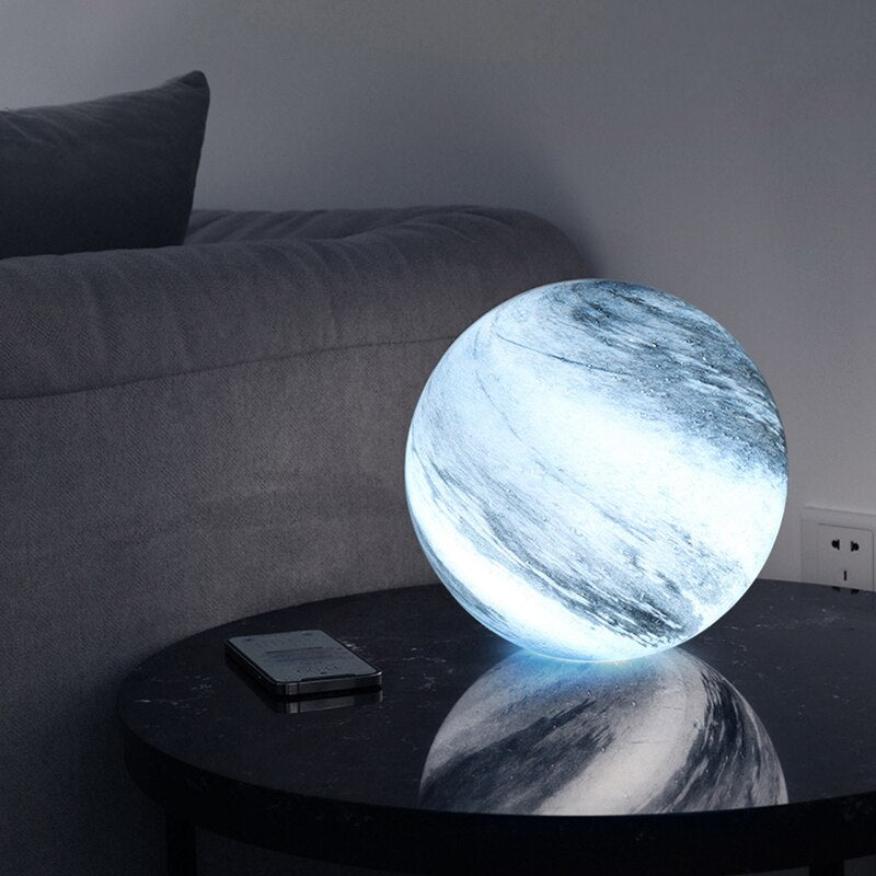 LED-Mondlampe aus Glas mit 16 Farben und USB-Anschluss