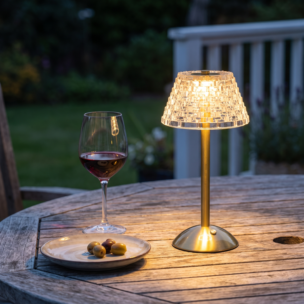 Kabellose LED-Tischleuchte mit USB-C-Anschluss