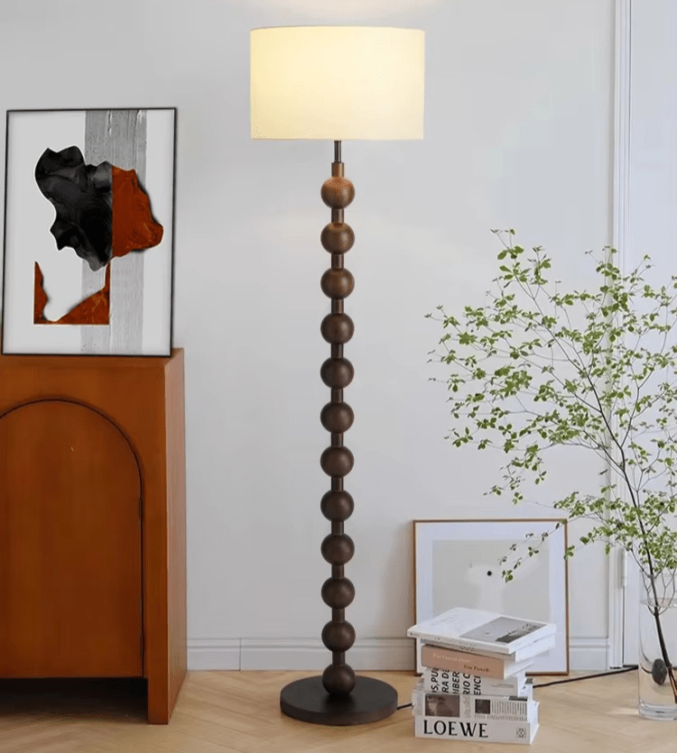 Japandi-Stehlampe aus Holz mit Leinenschirm 170 cm