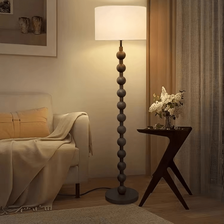 Japandi-Stehlampe aus Holz mit Leinenschirm 170 cm
