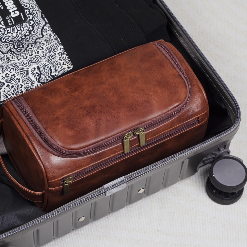 Kunstleder-Kulturtasche mit integriertem Aufhängehaken