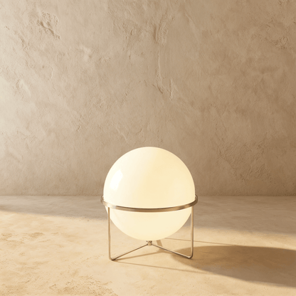 Minimalistische Stehlampe aus massivem Stahl mit stabiler Basis