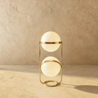 Minimalistische Stehlampe aus massivem Stahl mit stabiler Basis