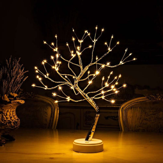 LED-Tischlampe in Baumform mit USB-Stromversorgung