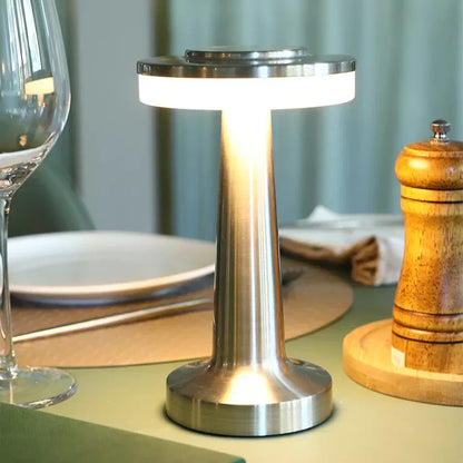 Kabellose LED-Tischleuchte mit Touch-Dimmfunktion