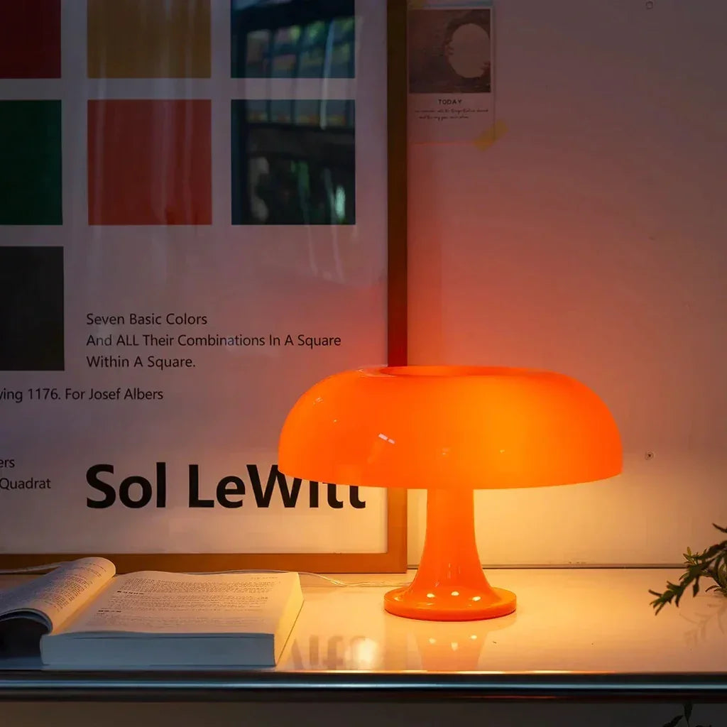 Retro-Tischleuchte im Pilzdesign aus PVC 28 cm