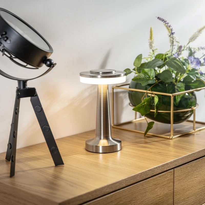 Kabellose LED-Tischleuchte mit Touch-Dimmfunktion