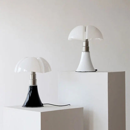 Design-Tischleuchte in Blumenform mit Dimmbarer LED-Beleuchtung